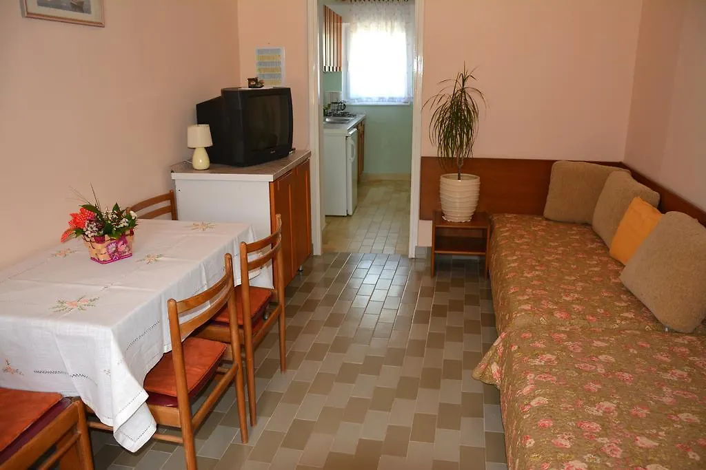 Apartments Mira Tar-Vabriga